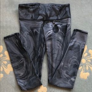 Alo Brand Airbrush Leggings